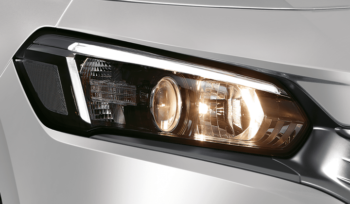 PROJECTOR TYPE HALOGEN HEADLIGHTS WITH LED DRL